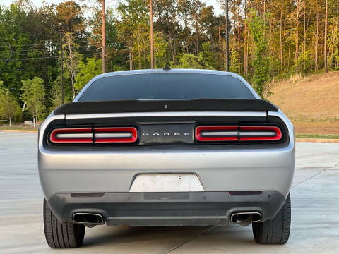 2015 Dodge Challenger SXT Plus