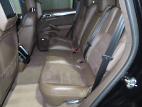 2014 Porsche Cayenne GTS