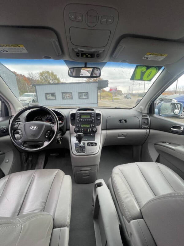 2007 Hyundai Entourage GLS