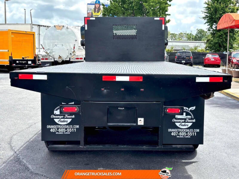 2020 Freightliner M2 106
