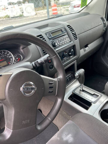 2007 Nissan Pathfinder LE