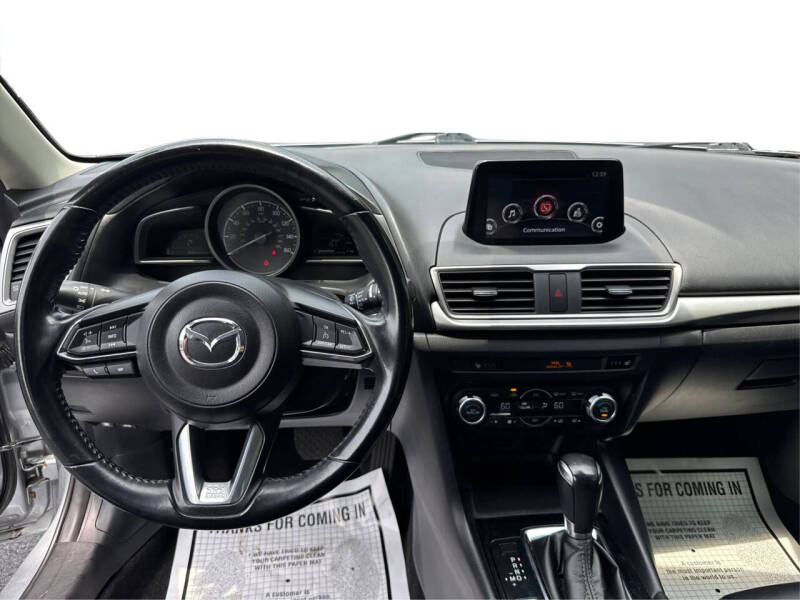 2018 Mazda MAZDA3 Touring