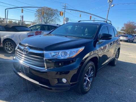 2016 Toyota Highlander for sale at American Best Auto Sales in Uniondale NY