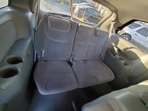 2004 Toyota Sienna LE 7 Passenger