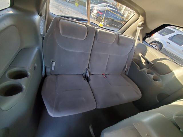 2004 Toyota Sienna LE 7 Passenger
