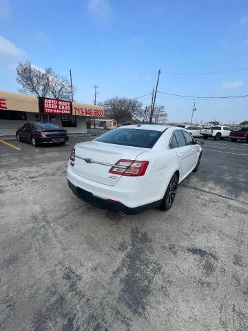 2016 Ford Taurus SEL