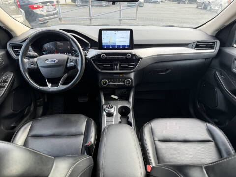 2020 Ford Escape SEL