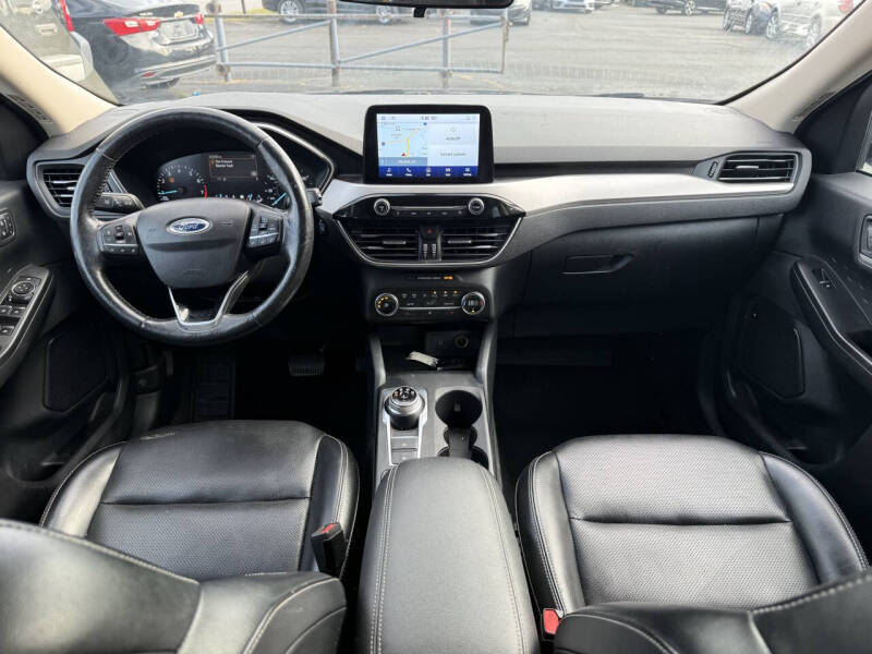 2020 Ford Escape SEL