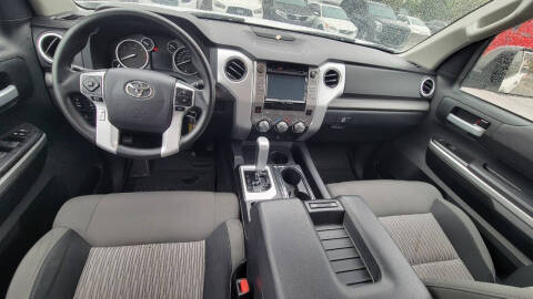 2017 Toyota Tundra SR5