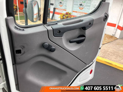 2016 Freightliner M2 106