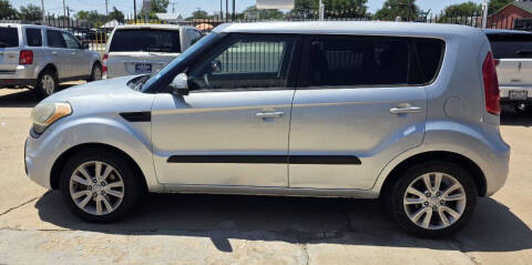 2012 Kia Soul +