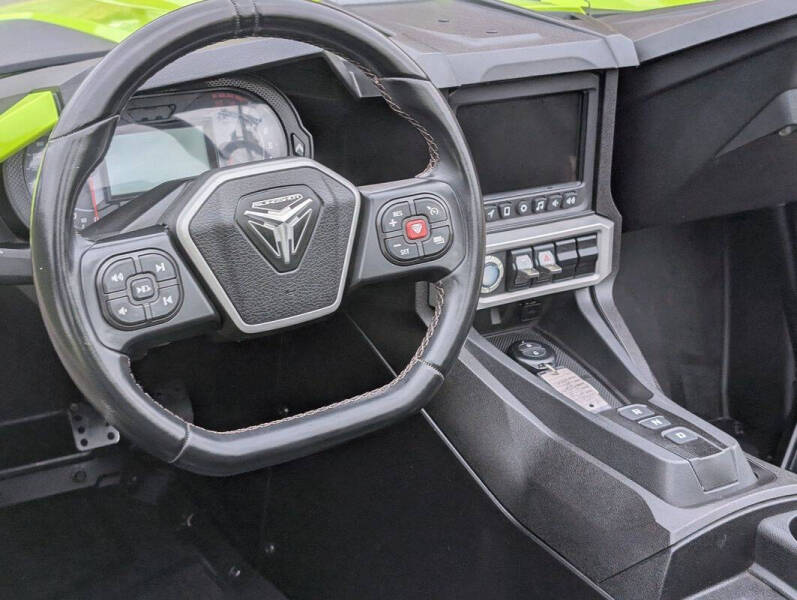 2023 Polaris Slingshot