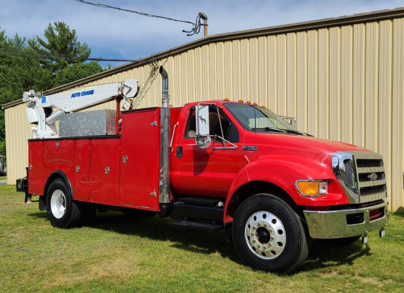 2004 Ford F-750 Super Duty