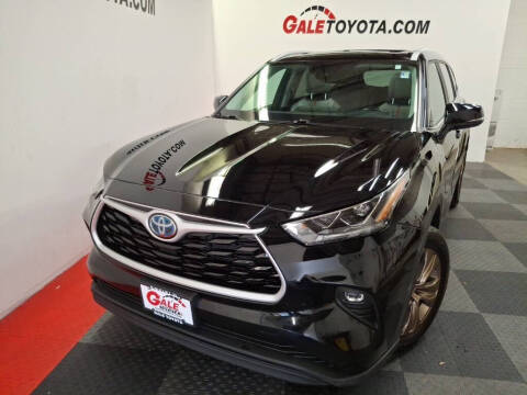 2023 Toyota Highlander Hybrid Bronze Edition