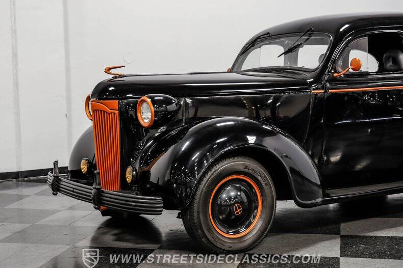 1937 Chrysler Desoto