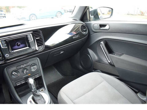 2018 Volkswagen Beetle 2.0T Coast