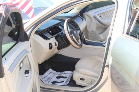 2017 Ford Taurus SEL