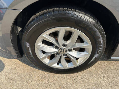 2016 Volkswagen Passat 1.8T S