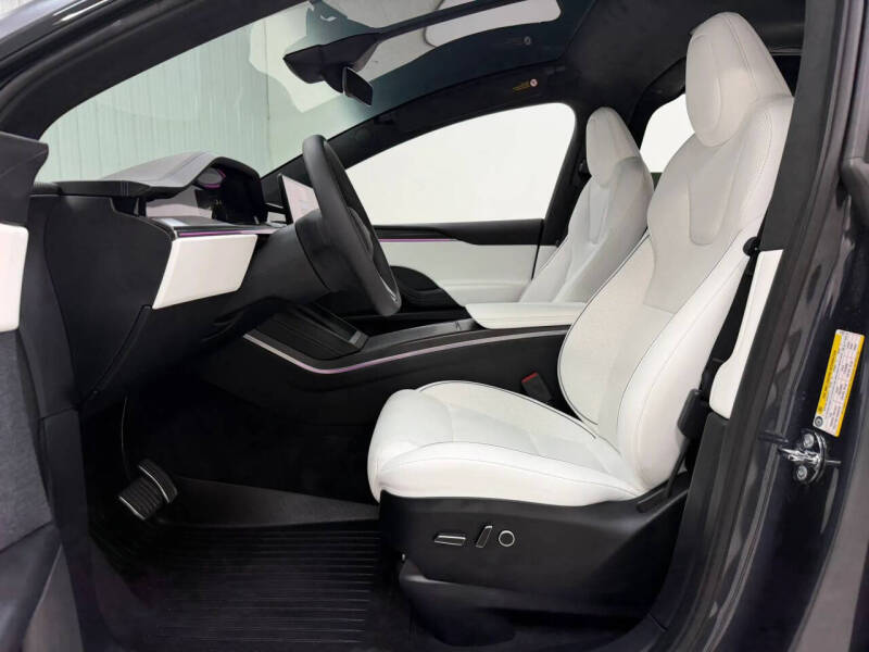 2026 Tesla Model X Plaid