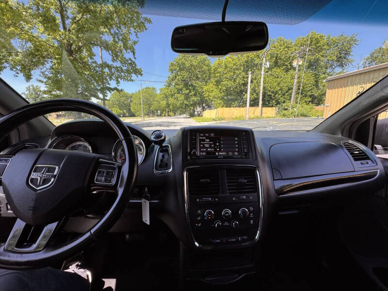 2016 Dodge Grand Caravan American Value Package
