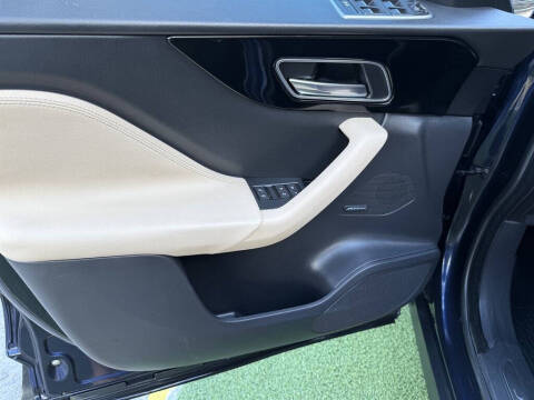 2018 Jaguar F-PACE 25t Premium