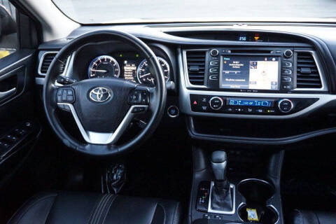 2017 Toyota Highlander