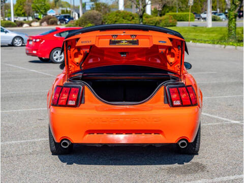 2004 Ford Mustang Mach 1 Premium
