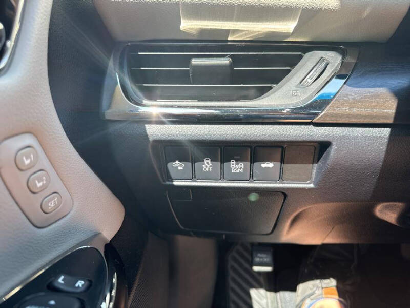 2018 Toyota Avalon Hybrid XLE Premium