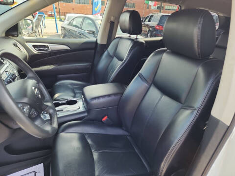 2018 Nissan Pathfinder SL