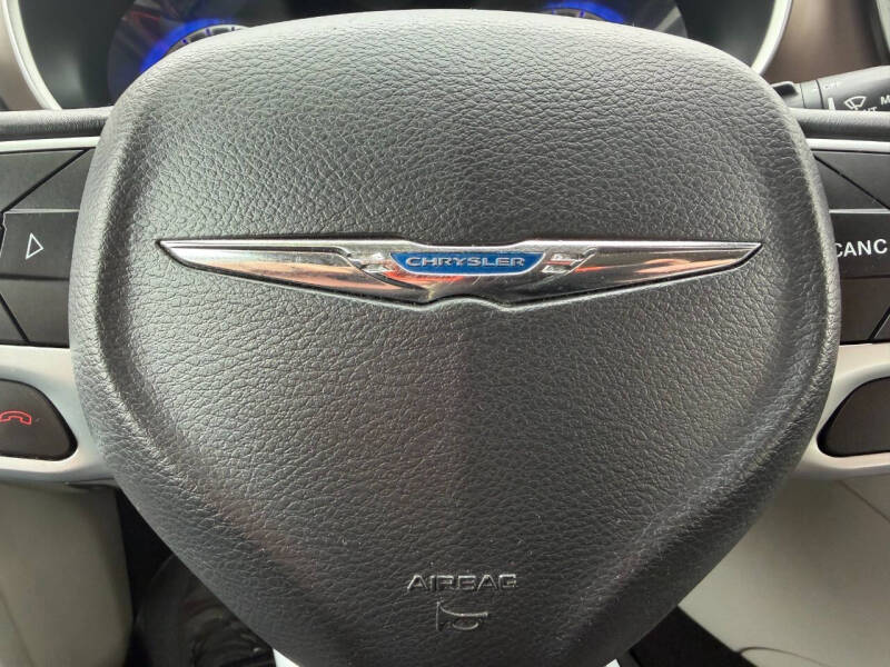 2017 Chrysler Pacifica Touring-L