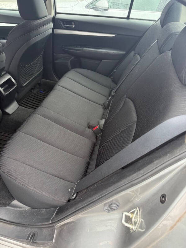 2011 Subaru Legacy 2.5i Premium