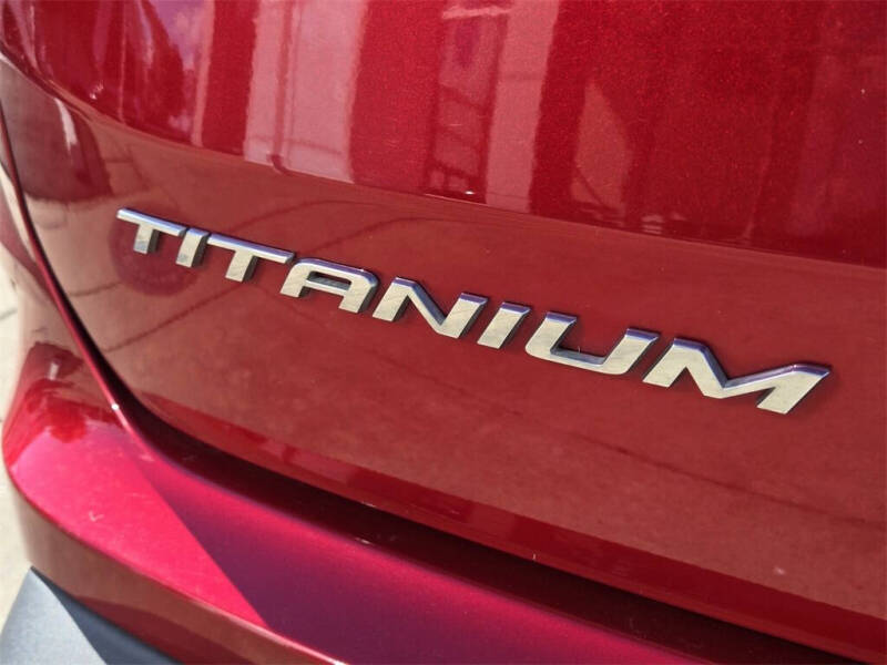 2024 Ford Edge Titanium