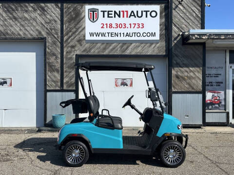 2026 Teko EV Trophy Lite Lithium golfer