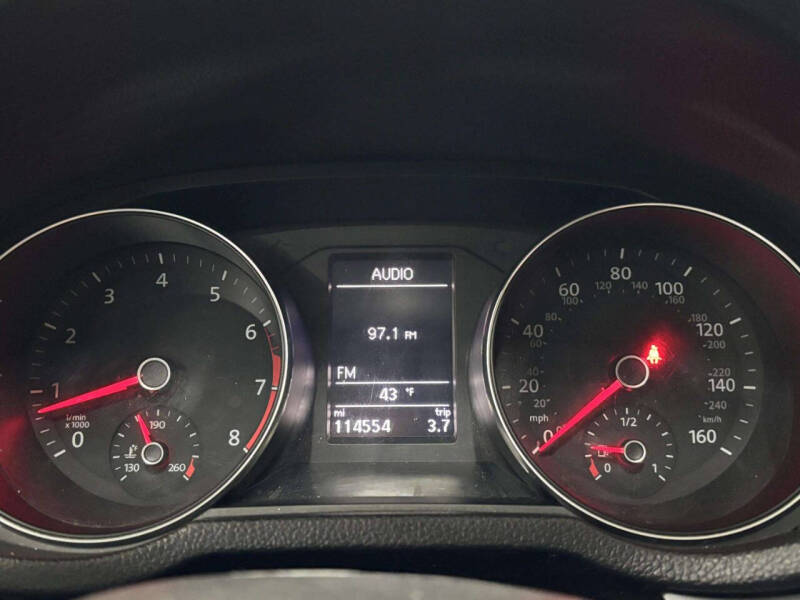 2017 Volkswagen Passat 1.8T R-Line