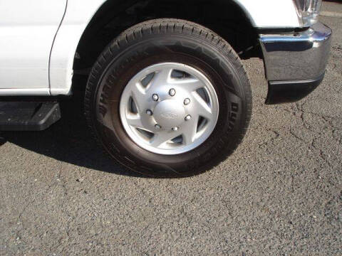 2011 Ford E-Series E-350 SD XLT