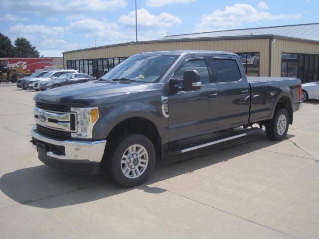 2017 Ford F-250 Super Duty for sale at IVERSON'S CAR SALES in Canton SD