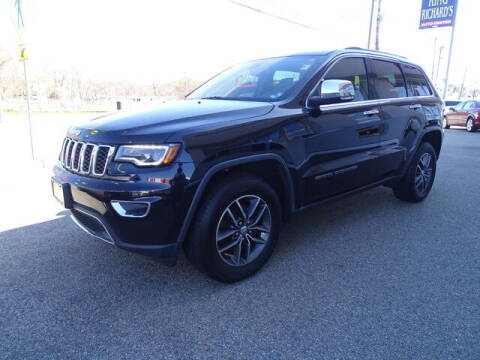 2017 Jeep Grand Cherokee for sale at KING RICHARDS AUTO CENTER in East Providence RI