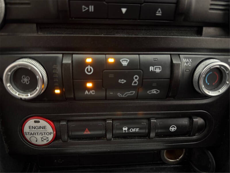 2017 Ford Mustang V6