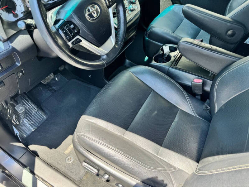 2017 Toyota Sienna