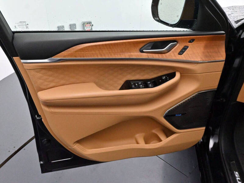 2023 Jeep Grand Cherokee Summit Reserve