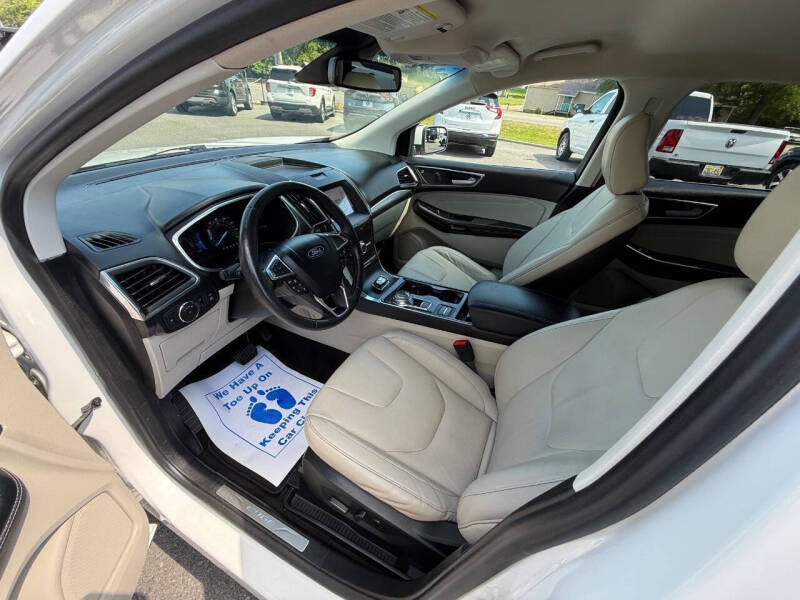 2020 Ford Edge Titanium