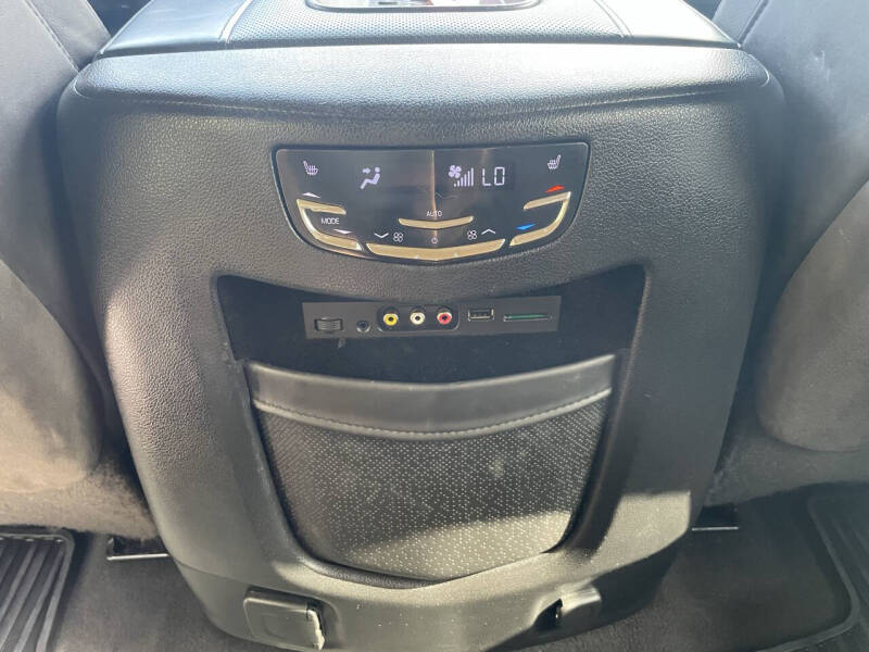 2016 Cadillac Escalade Platinum