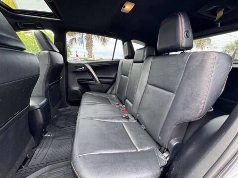 2018 Toyota RAV4 SE