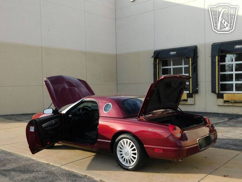 2004 Ford Thunderbird Deluxe