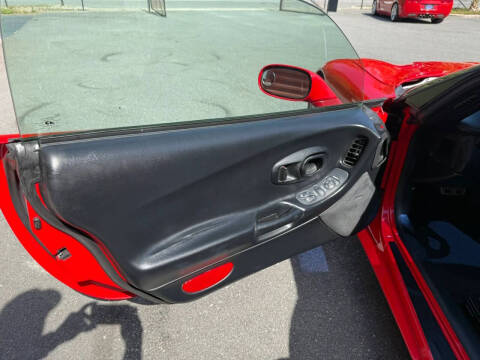 2004 Chevrolet Corvette