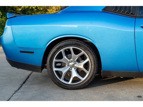 2015 Dodge Challenger SXT Plus