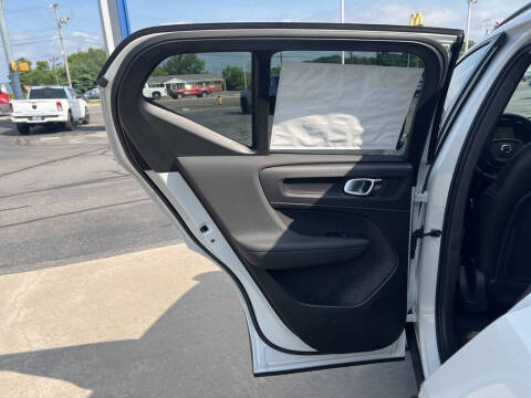 2026 Volvo XC40 B5 Core