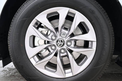 2025 Toyota Sienna XLE 8-Passenger