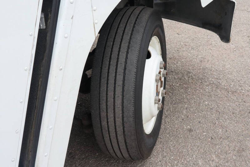 2015 Freightliner MT45 Chassis