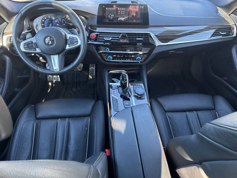 2018 BMW 5 Series 540i